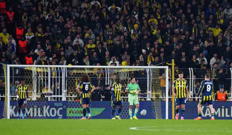 Fenerbahçe, Avrupa Ligi’nde turu zora soktu