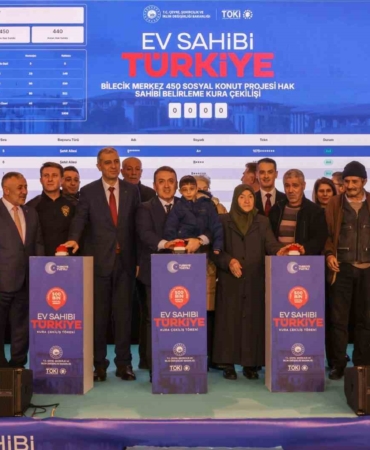 "Yüzyılın Konut Projesi" kapsamında inşa edilecek bin 419 adet sosyal konutun kura çekimi gerçekleştirildi