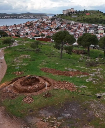 Ayvalık’ın tarihi yel değirmenleri gün yüzüne kavuşturuluyor
