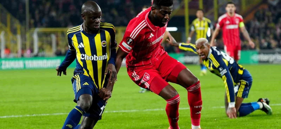UEFA Avrupa Ligi: Fenerbahçe: 0 - Nottingham Forest: 3 (Maç sonucu)