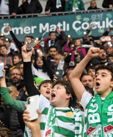 Osmangazi Belediyesi 100 çocuğu Bursaspor ile buluşturdu
