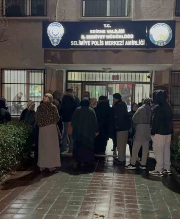 Edirne’de umre vaadiyle 17 kişiyi dolandırdılar