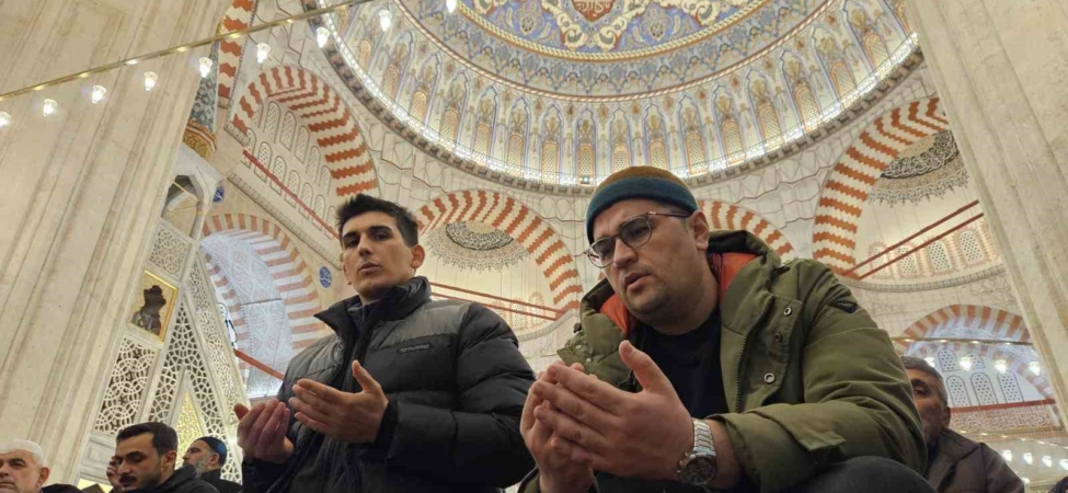 Selimiye Camii’nde 4 yıl aradan sonra ilk teravih