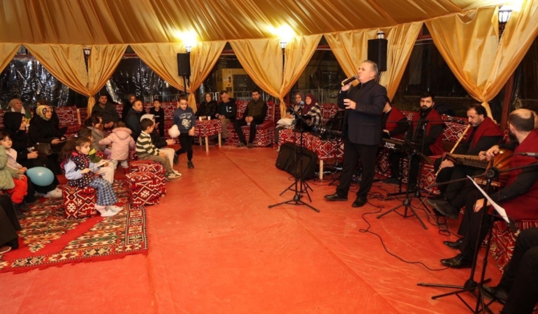 Kartepe’de ilahi dinletisi gönüllere dokundu