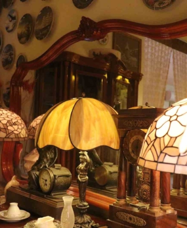 Bu kafenin kapısından giren geçmişe gidiyor