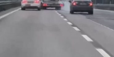 Tuzla’da aracı sıkıştırıp şoförü darp eden sürücü adliyeye sevk edildi