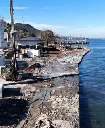 Ulaşlı Sahil şeridi fırtınaya karşı yenileniyor