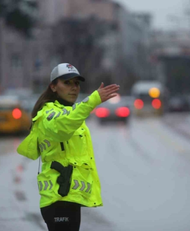 Bursalılar bayram namazında Ulu Cami’ye akın etti