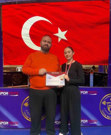 Bilecikli sporcu Türkiye ikincisi oldu