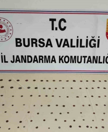 Bursa’da tarihi eser operasyonu: 137 adet sikke ele geçirildi