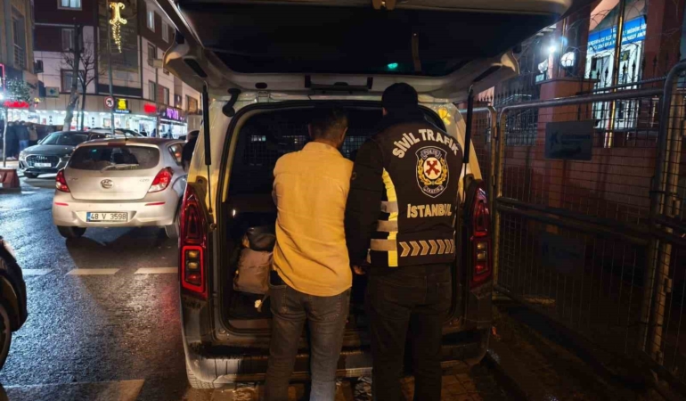 Küçükçekmece’de trafikte tartışma pahalıya patladı