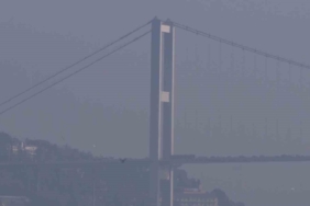 İstanbul’da sis etkisini göstermeye devam ediyor
