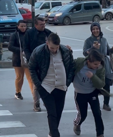 Bursa’da fırtına uyarısı.. Vatandaşlara "tedbirli olun" çağrısı