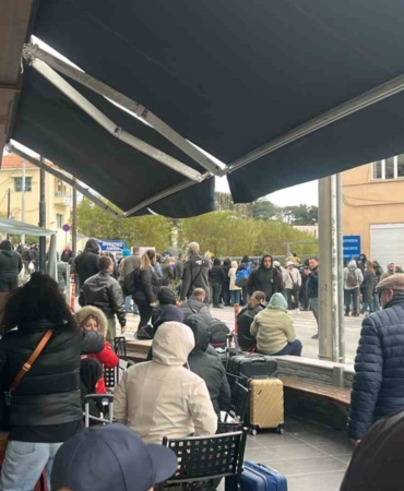 Türk tatilciler dönüş yolunda Yunanistan’ın Midilli Adası’nda mahsur kaldı