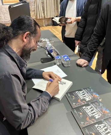 Politik kurgu romanı "Operasyon Altın Kubbe" tanıtıldı