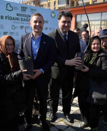 Havran’da 102 çiftçiye 2 bin 500 incir fidanı dağıtıldı