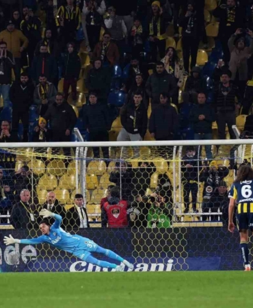 Fenerbahçe, kalesini gole kapatamıyor