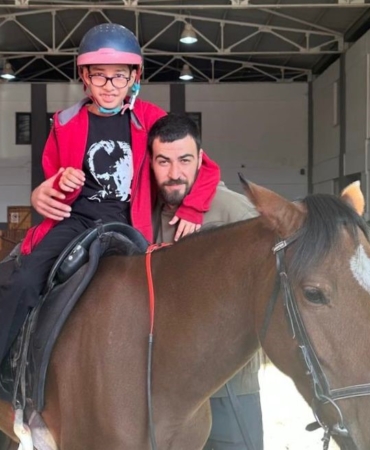 Başkan Ahmet Akın’ın örnek projesiyle korkular sevgiye dönüştü