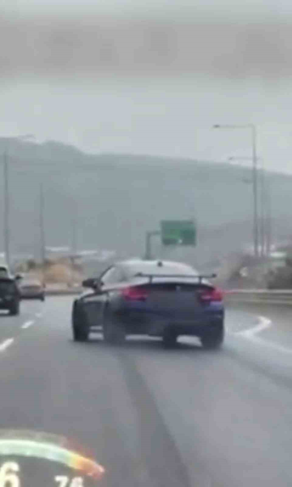 Sancaktepe’de sosyal medyada tehlikeli sürüş anını paylaşan sürücünün ehliyetine el konuldu