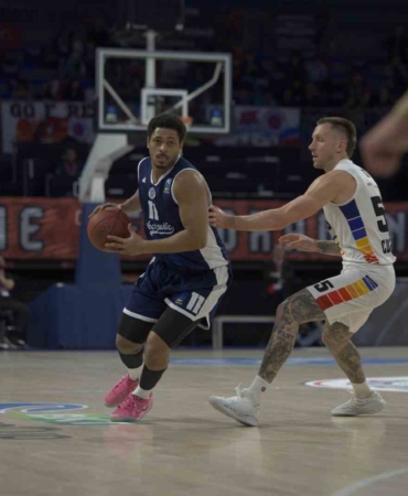 Bahçeşehir Koleji yarı finalde