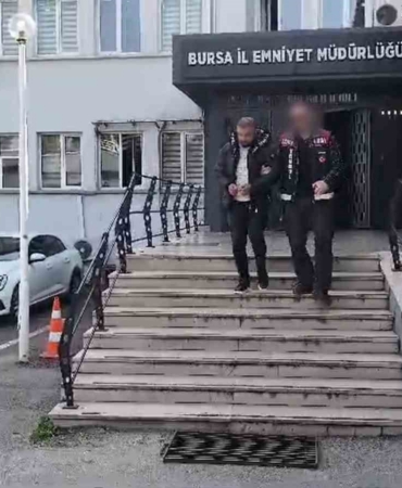 Sosyal medyadan yardım toplayıp, yardım paralarını kendisi alan sosyal medya fenomeni tutuklandı