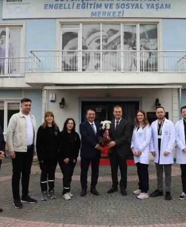 Büyükçekmece Belediye Başkan Vekili Çebi, sağlık çalışanlarının Tıp Bayramı’nı kutladı