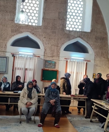 Sokollu Camii Kur’an Kursu kursiyerlerine AEP eğitimi