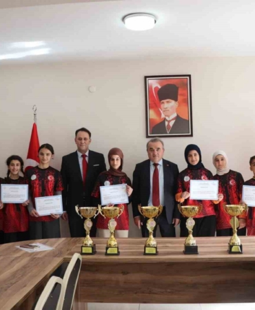 Bilecik’te ‘Floor Curling’ başarı belgeleri sahiplerini buldu