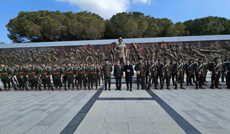 Atatürk’ün taarruzu değil ölmeyi emrettiği "57. Alay" yeniden kuruldu