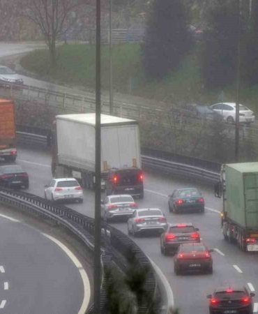 TEM’de bayram yoğunluğu başladı: Trafik akıcı seyrediyor