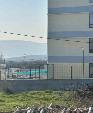 Çanakkale’de lise öğrencisi okulun 3. katından atlayarak hayatını kaybetti