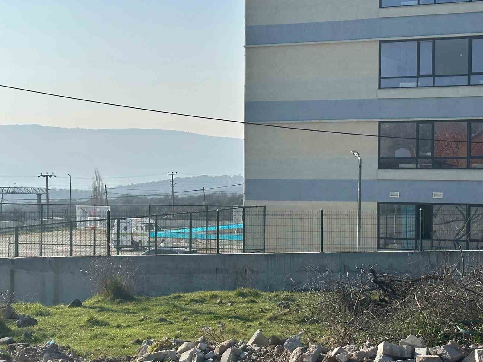 Çanakkale’de lise öğrencisi okulun 3. katından atlayarak hayatını kaybetti