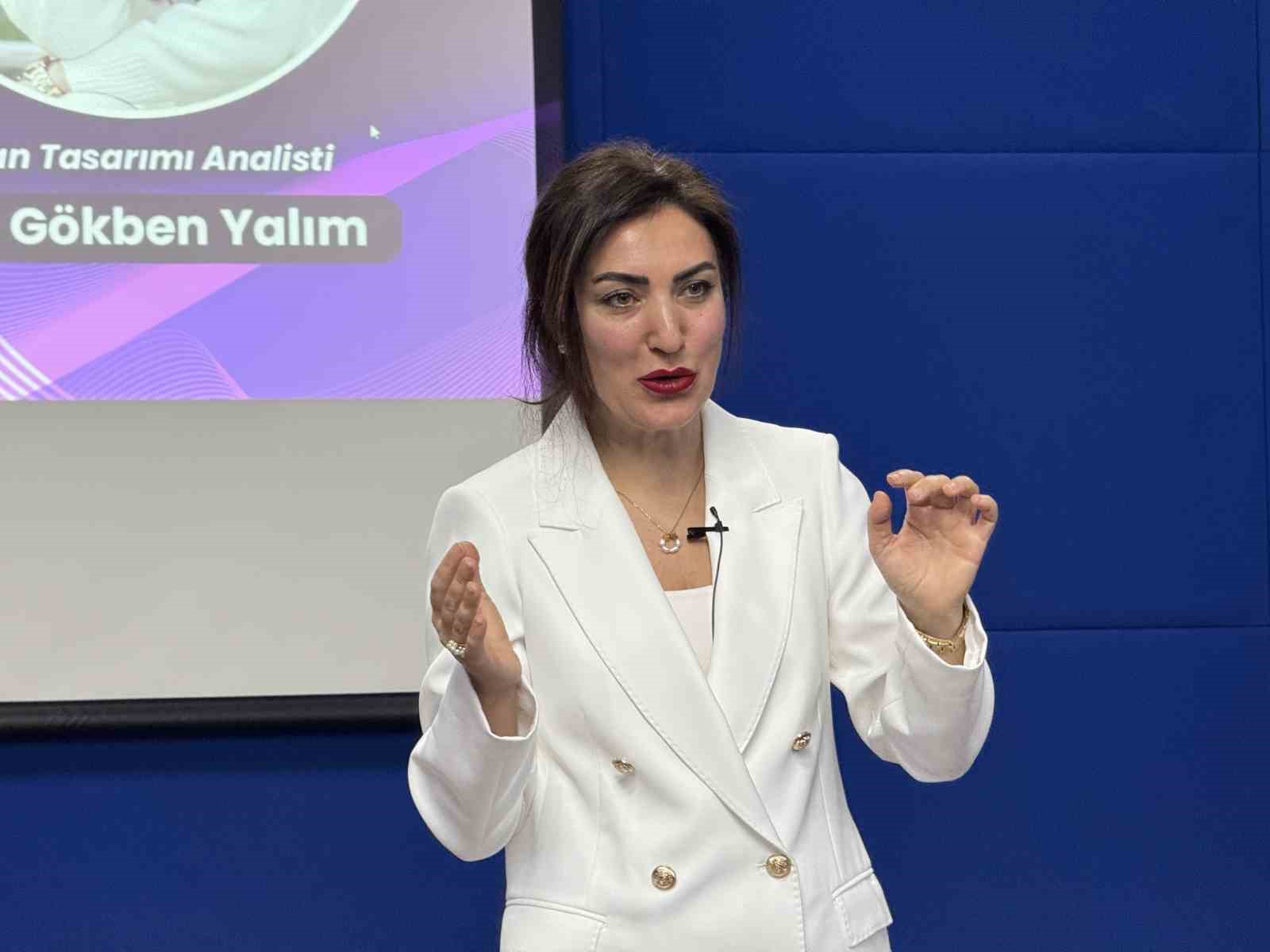 Kadınlar gününde "Eşsizliğin Tasarımı" söyleşisi düzenlendi