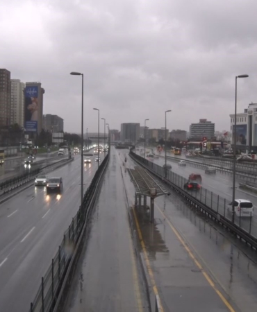 İstanbul’da bayram sabahı yollar boş kaldı