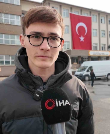 Bıçaklı saldırıda görgü tanığı dehşet anlarını anlattı: "Hoca koridora çıkınca yanında durduk ama elimizden bir şey gelmedi"