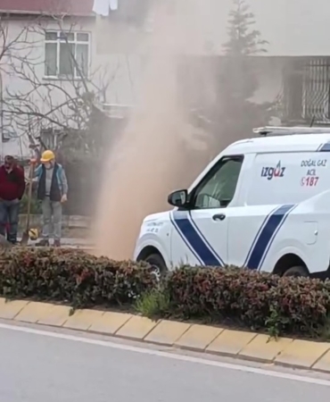 Derince’de delinen doğalgaz borusu mahalleliyi korkuttu