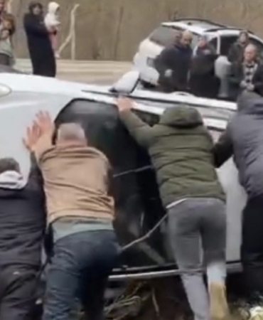 Bursa’da feci kaza: Araç takla attı