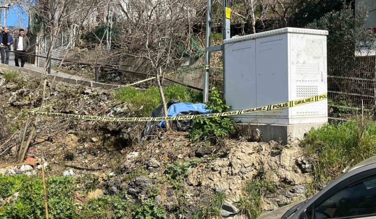 Beykoz’da motosiklet elektrik direğine çarptı: Üniversite öğrencisi hayatını kaybetti
