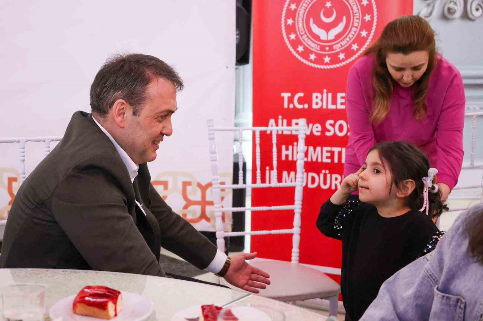 Vali Sözer, çocuk evlerinde kalan çocuklar ile iftar programında buluştu