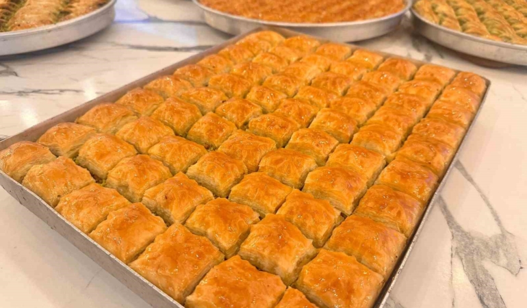 Baklavada bayram hareketliliği: Satışlar katlandı, fiyatlar yükseldi
