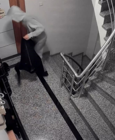 Eyüpsultan’da montunu çuval gibi yapan hırsız girdiği aparmandan 8 çift ayakkabı çaldı