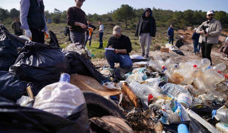 Avrupa Çevre Ajansı Deniz Çöpleri İzleme Programı kapsamında Ayvalık’ta temizlik seferberliği