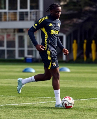 Fenerbahçe’de ara sona erdi, derbi mesaisi başladı