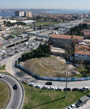 Avcılar’da 7 yıldır yaptırılmayan cami akıbetini bekliyor