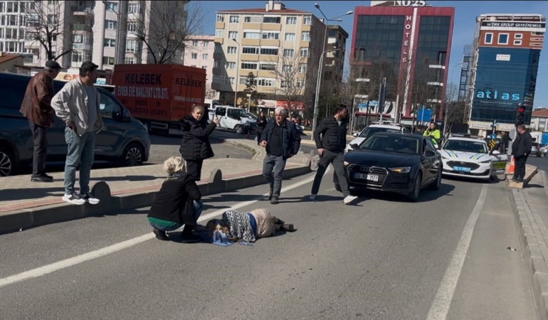 Tekirdağ’da korkutan kaza: Arabanın çarptığı yaya yere yığıldı