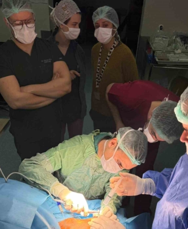 Balıkesir’de ilk kemiğe implante işitme cihazı ameliyatı yapıldı