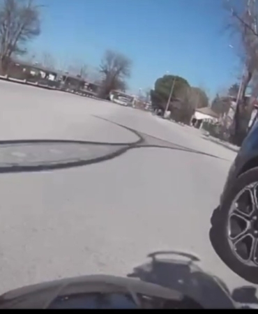 Keşan’da motosiklet hafif ticari araca çarptı: 2 kişi yaralandı