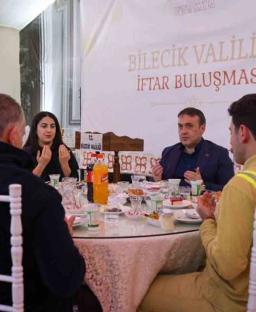 Vali Sözer, orman, itfaiye ve AFAD personeliyle iftarda buluştu