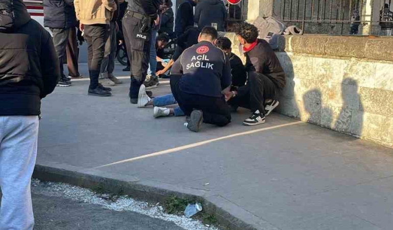 Gelibolu’da bıçaklı kavga: 3 yaralı