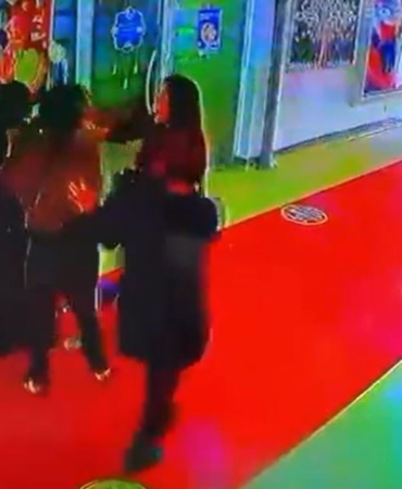 Çocuğunu müdüre şikayet eden veliye böyle saldırdı